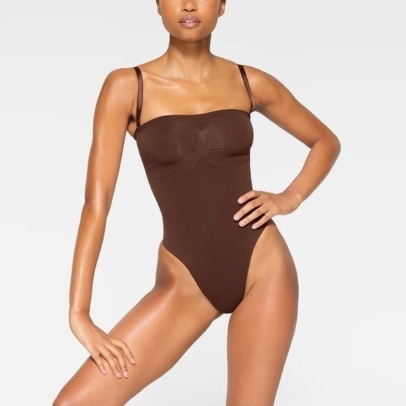 SKIMS Seamless Sculpt strapless thong bodysuit Cocoa NWOT XL - Picture 1 of 8